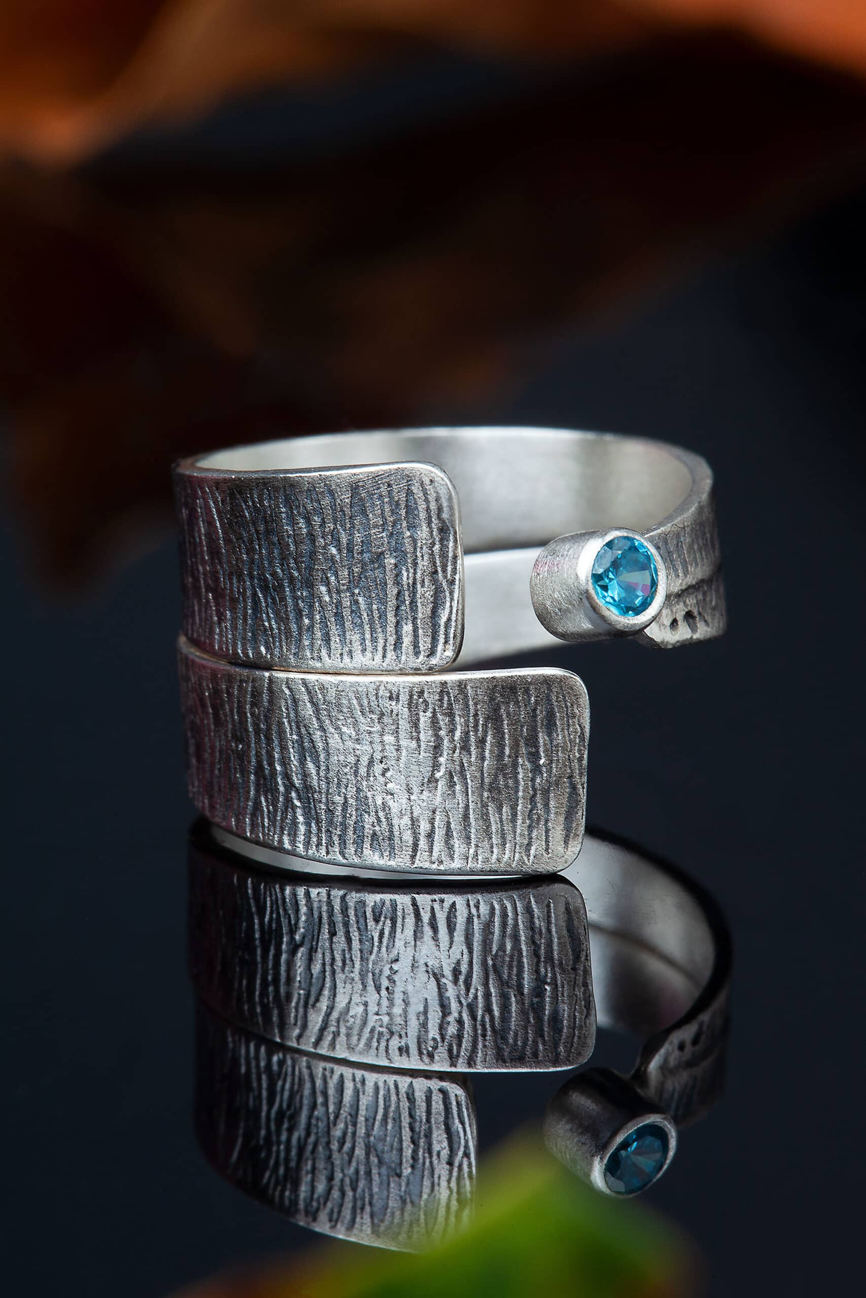 Μίνιμαλ ασημένιο οξειδωμένο δαχτυλίδι με ζιργκόν gallery 1