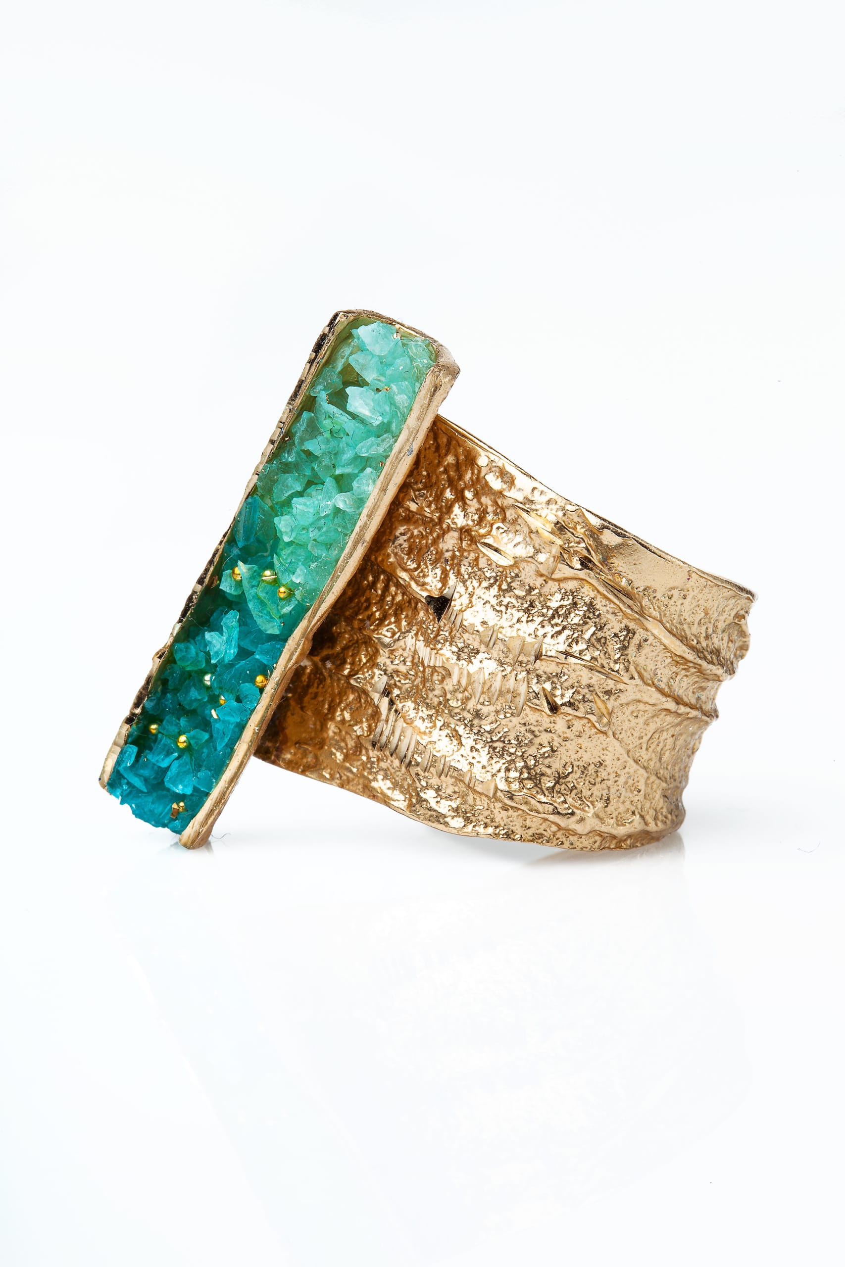 Χειροποίητα κοσμήματα | Δαχτυλίδι με χρωματιστή πατίνα και θρυμματισμένους κρυστάλλους gallery 2