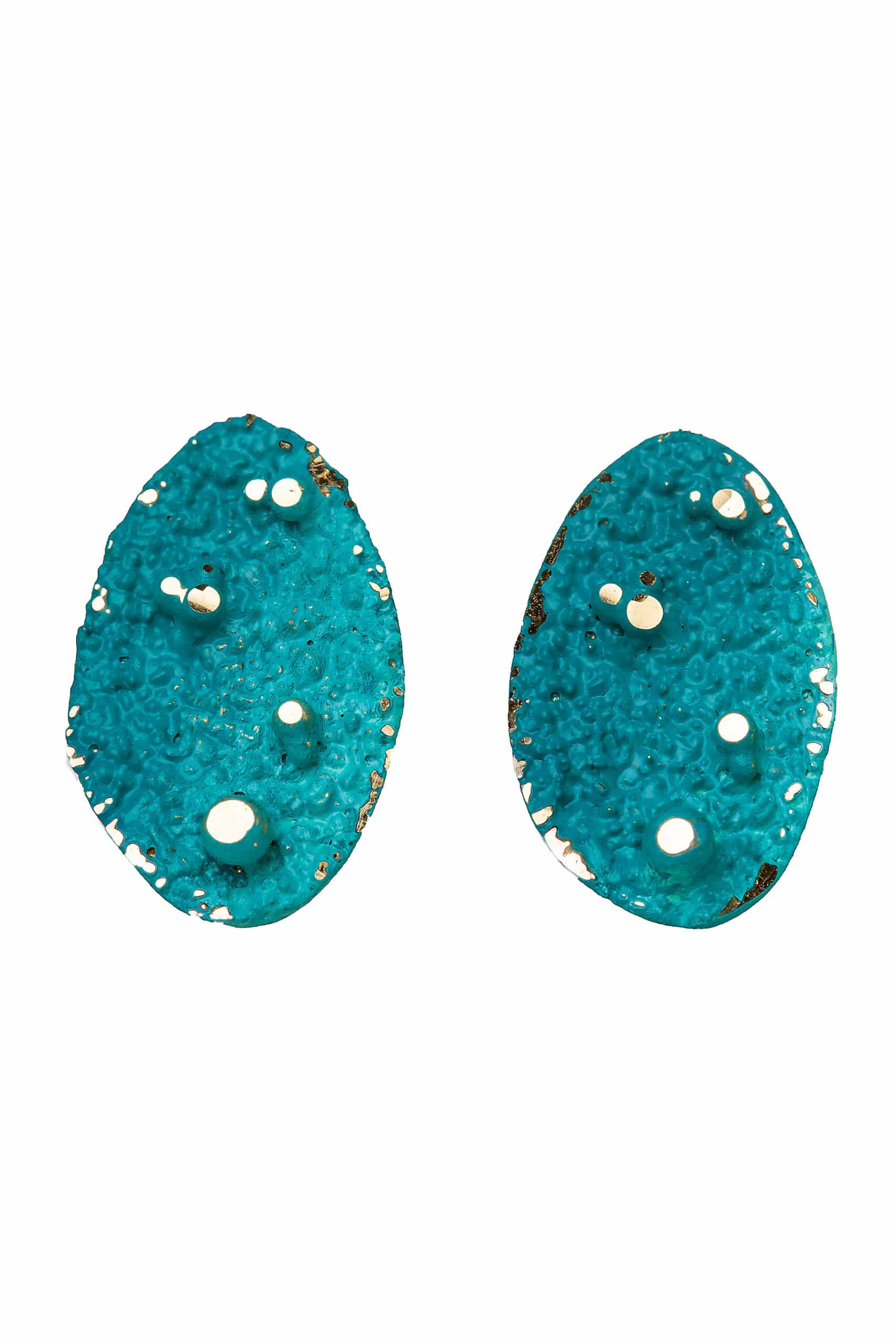 Οβάλ καρφωτά σκουλαρίκια από ορείχαλκο με γαλάζια χρωματιστή πατίνα main