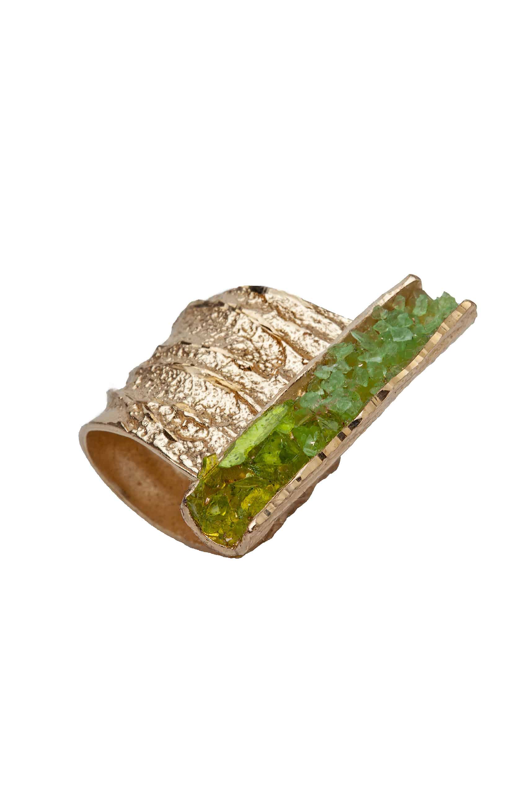 Ιδιαίτερο δαχτυλίδι από ορείχαλκο με πράσινους κρυστάλλους gallery 2