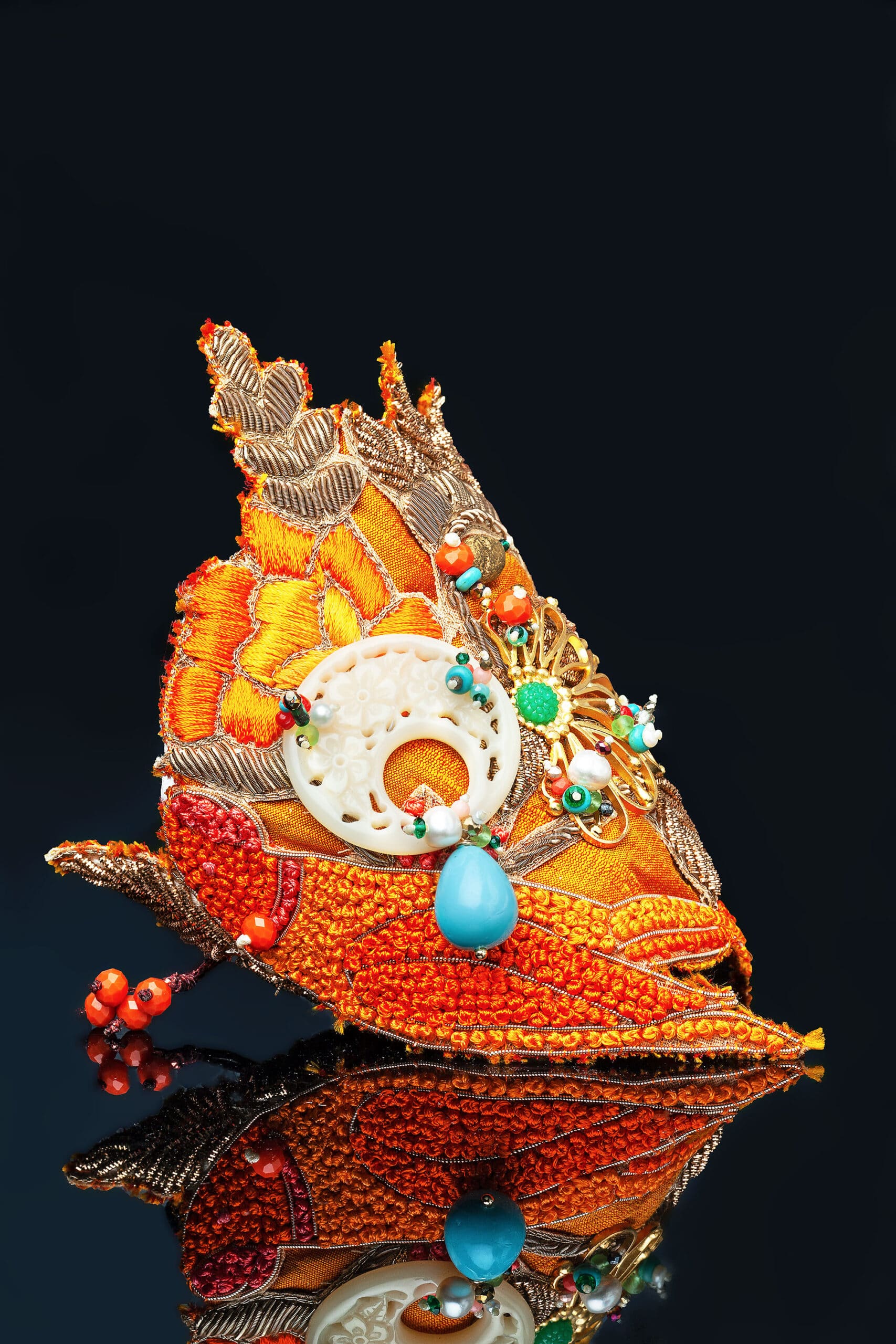 Χειροποίητα κοσμήματα | Βραχιόλι Περικάρπιο Από Επιχρυσωμένο Ορείχαλκο, Συνδυασμένο Με Κεντημένο Ύφασμα, Τουρκουάζ Και Ημιπολύτιμα Στοιχεία gallery 4