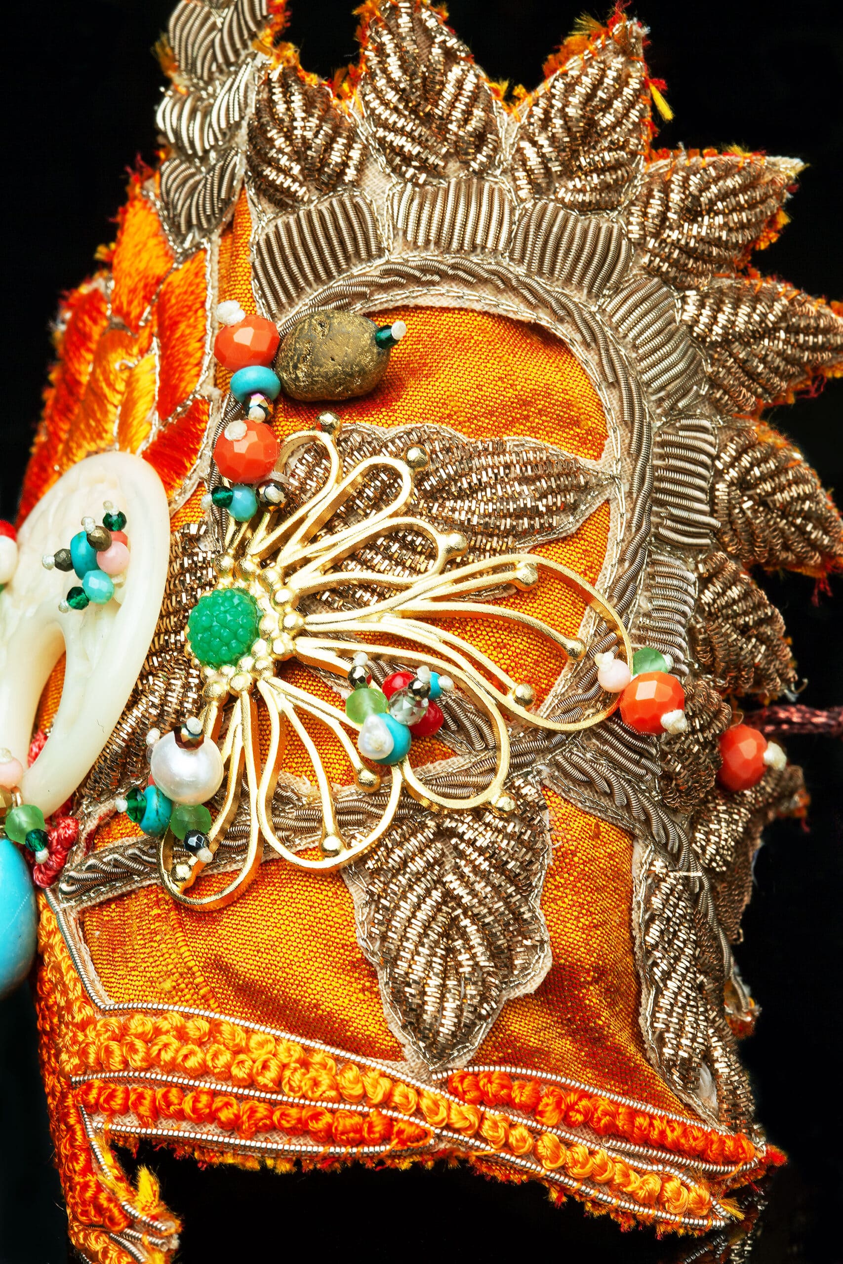 Χειροποίητα κοσμήματα | Βραχιόλι Περικάρπιο Από Επιχρυσωμένο Ορείχαλκο, Συνδυασμένο Με Κεντημένο Ύφασμα, Τουρκουάζ Και Ημιπολύτιμα Στοιχεία gallery 3