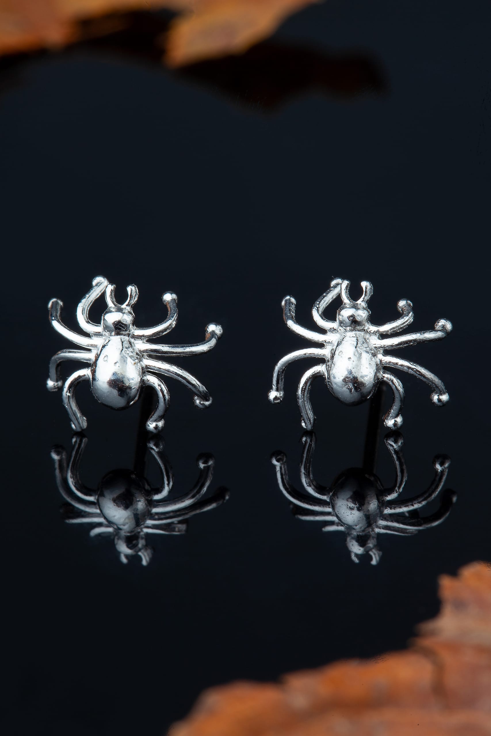 Ασημένια καρφωτά σκουλαρίκια αράχνες με επιπλατίνωση main