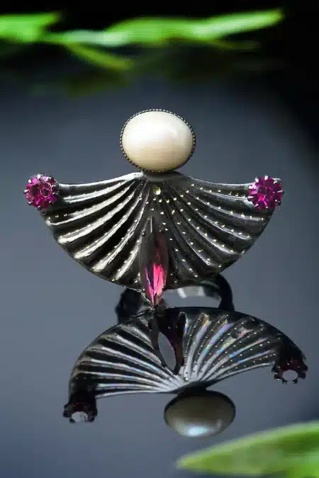 Χειροποίητα κοσμήματα | Βεντάλια δαχτυλίδι με κρύσταλλα swarovski και μαργαριτάρι gallery 2