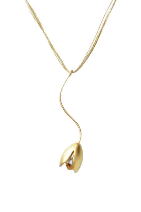 Silver necklace 925 gold plated with pearl and diamond dust main