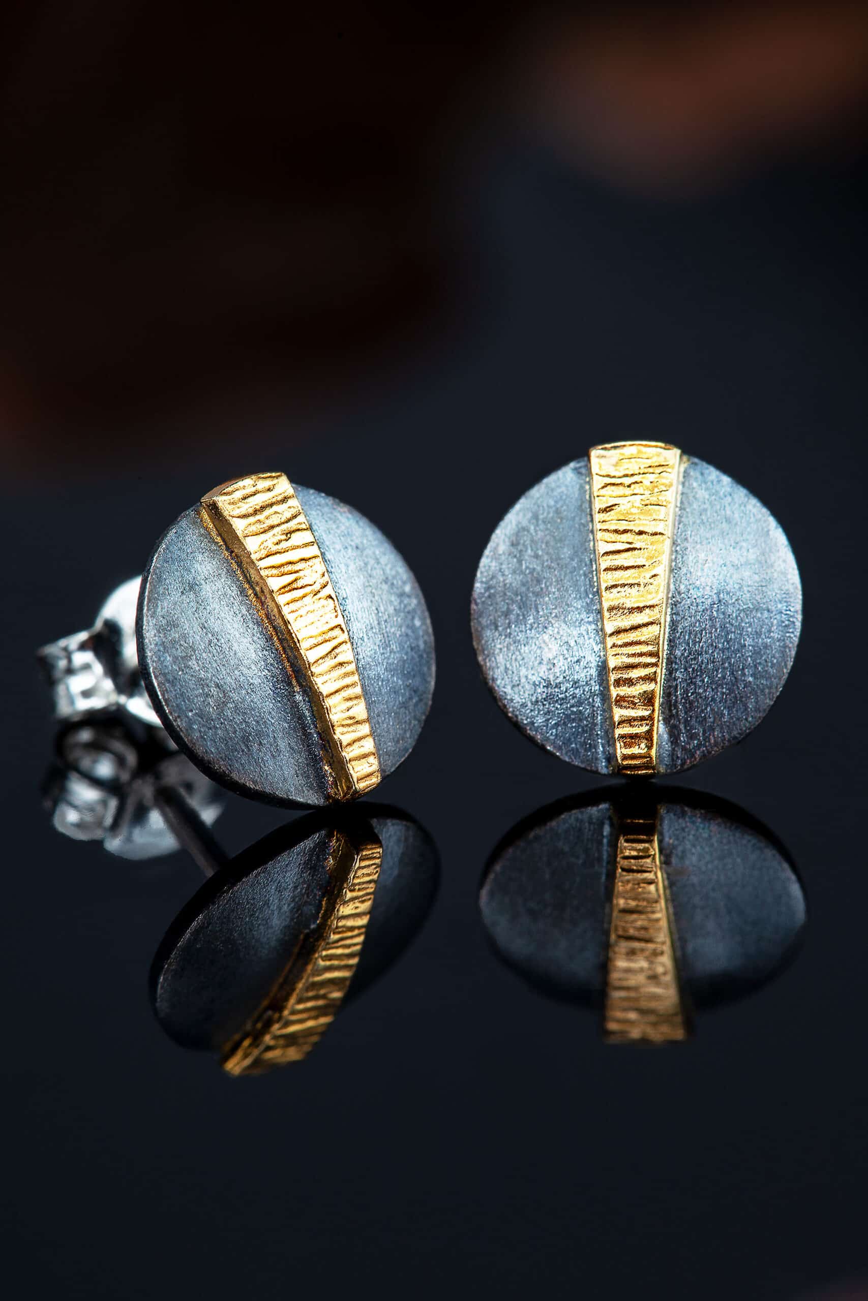 Minimal stud silver earrings gallery 1