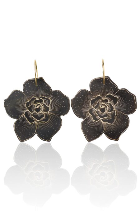 Flowers engraved bronze earrings main