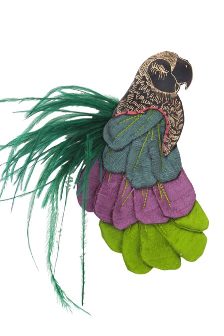 Parrot engraved bronze brooch with fabrics and feathers main