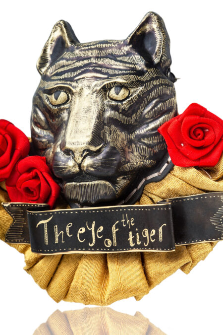 "The Eye of the Tiger"engraved handmade brooch gallery 2