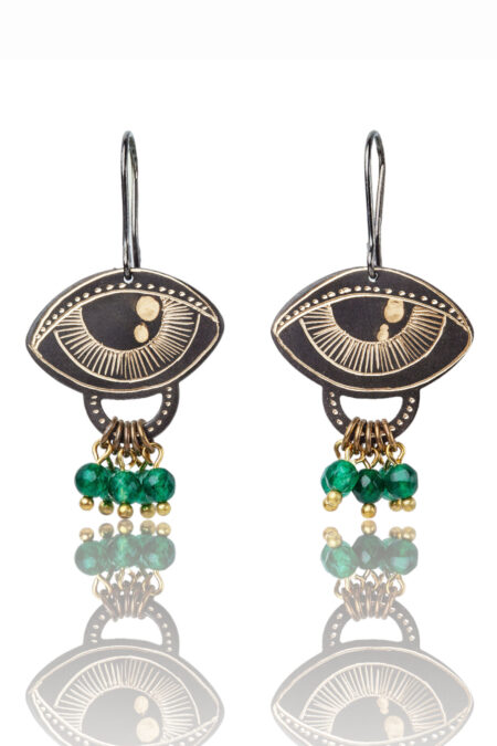 Eyes engraved bronze and silver earrings with green agate main