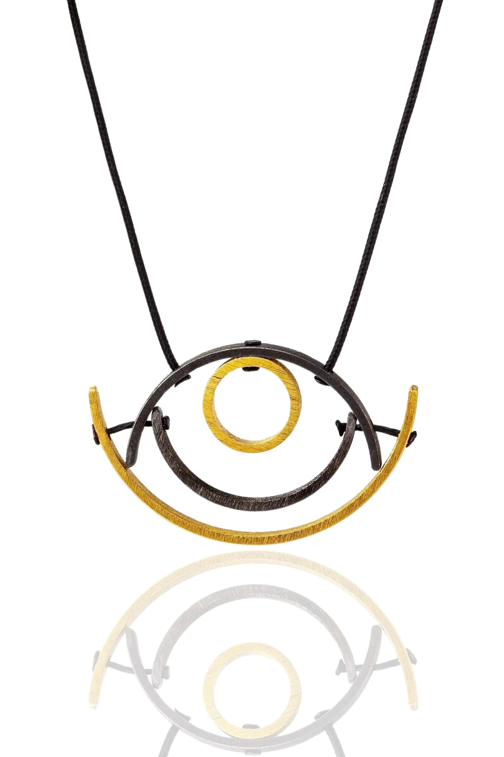 Χειροποίητα κοσμήματα | Μίνιμαλ μάτι κολιέ από ορείχαλκο με χρώματα επιμεταλλώσεων main